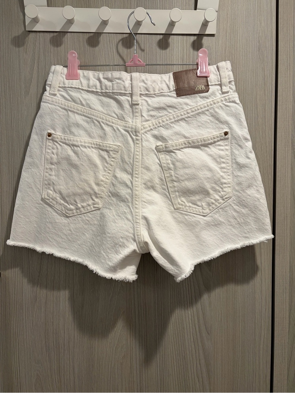 Zara White High-Rise Denim Shorts Size 2 - Picture 2 of 2